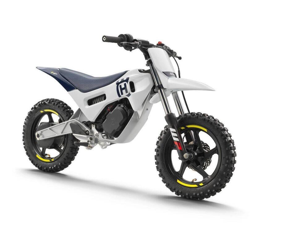 Husqvarna EE 2 (2024 - 25)