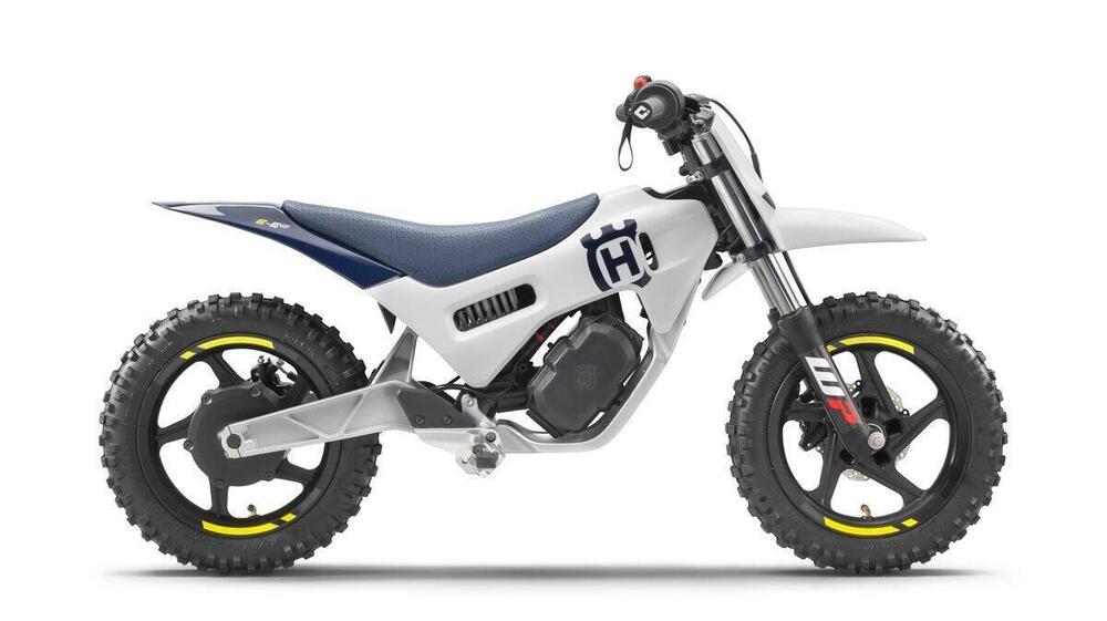 Husqvarna EE 2 (2024 - 25) (4)