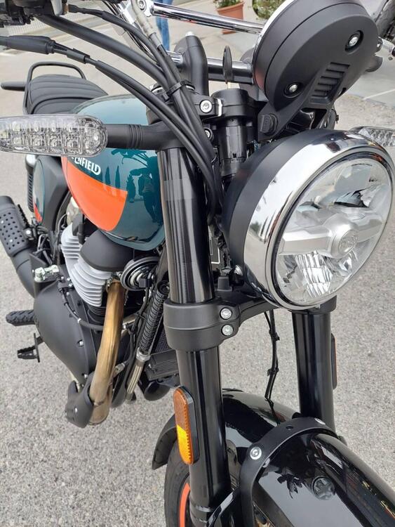 Royal Enfield Bear 650 (2025) (4)