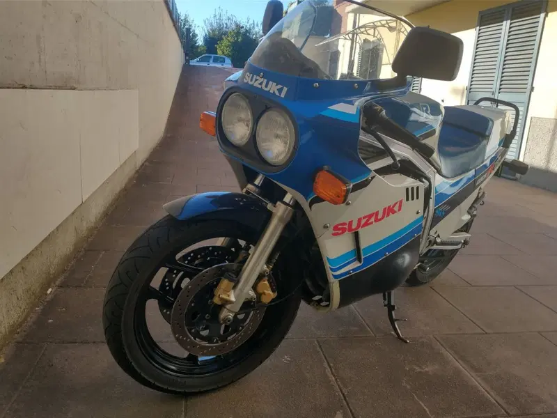 Suzuki GSX-R 750 (4)