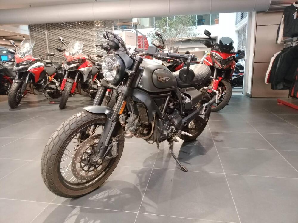 Ducati Scrambler 800 Night Shift (2021 - 22) (4)