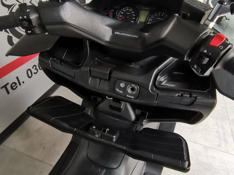 Suzuki Burgman AN 400 Lux ABS (2012 - 17) (14)