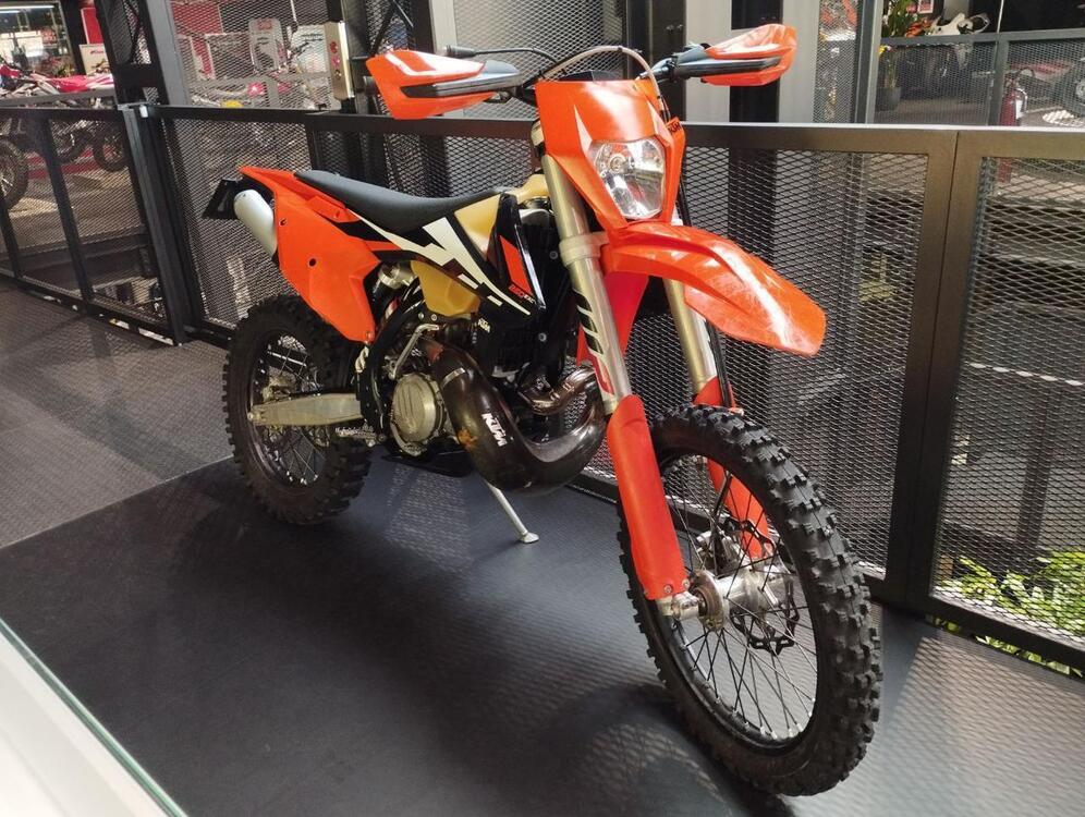 KTM 250 EXC E (2016) (2)