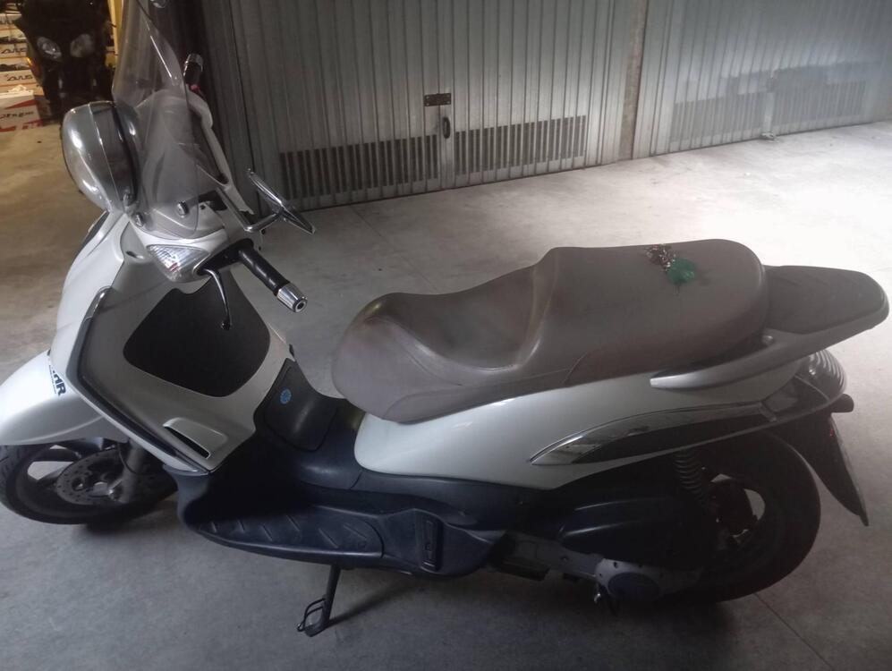 Piaggio Beverly 300 i.e. (2010 - 16) (3)