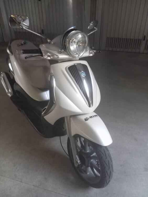 Piaggio Beverly 300 i.e. (2010 - 16) (2)