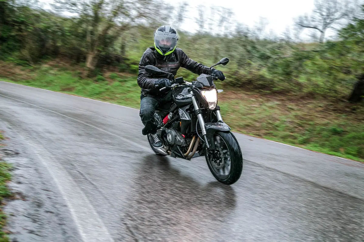Benelli BN 302