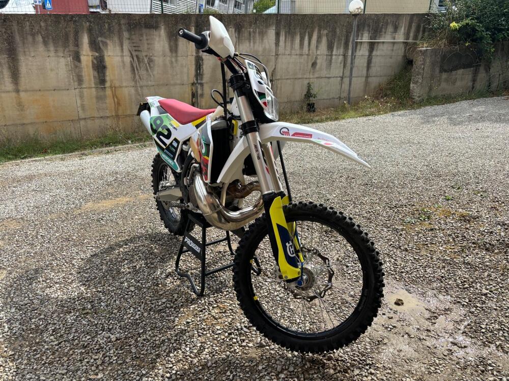 Husqvarna TE 300i (2019) (4)