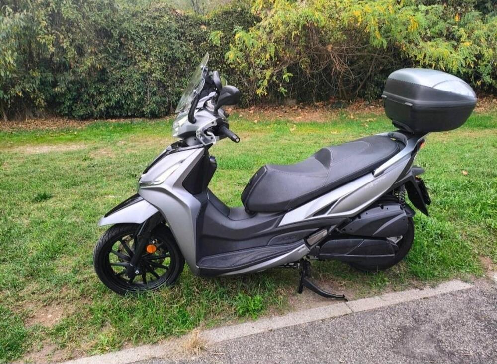 Kymco Agility 300i (2021 - 25) (3)