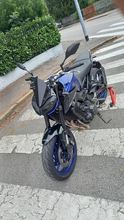 Yamaha MT-09 ABS (2016) (2)