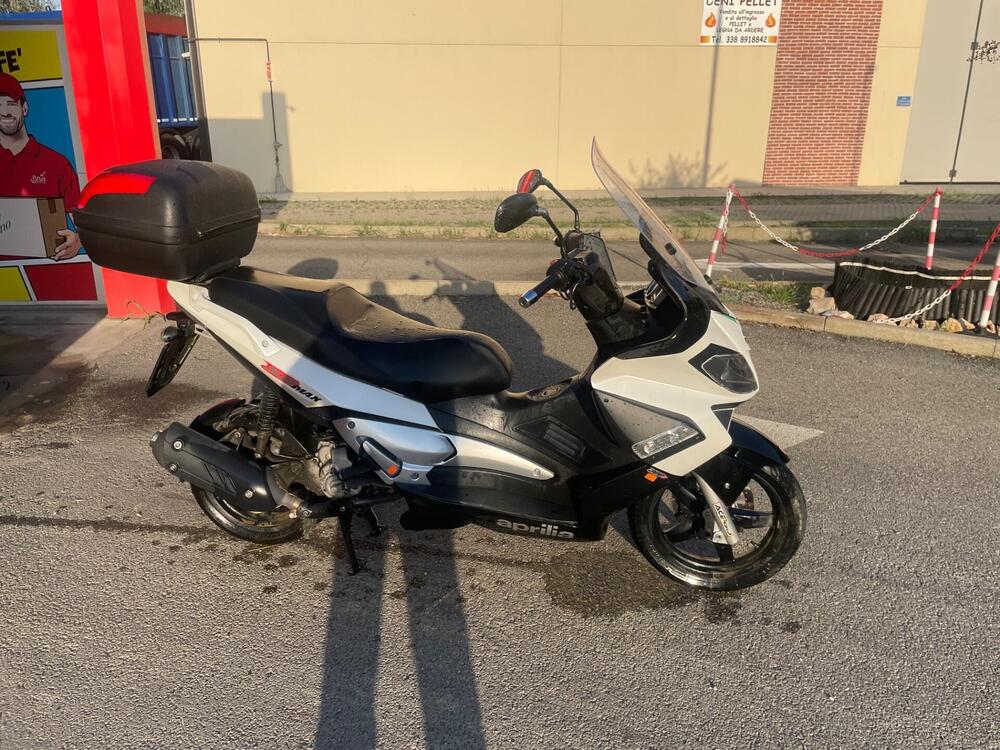 Aprilia SR Max 300 (2011 - 16) (5)