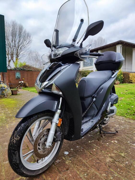 Honda SH 150 i (2017 - 19) (2)