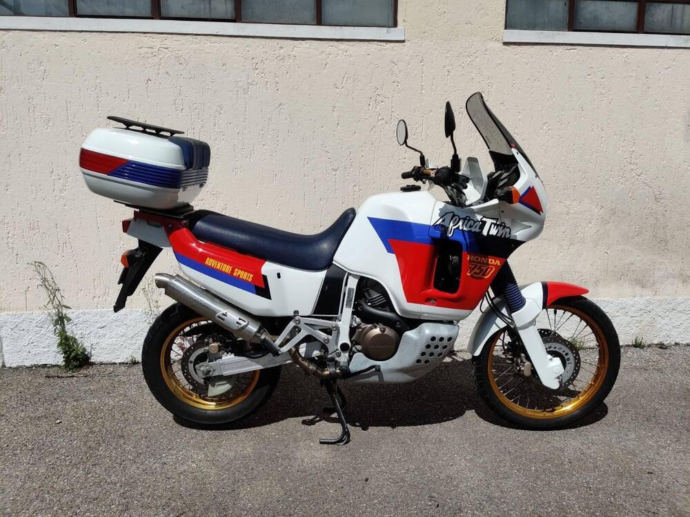 Honda Africa Twin 750 (4)