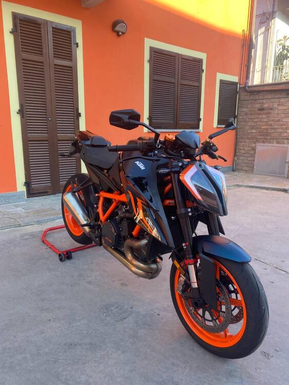 KTM 1290 Super Duke R (2022 - 23) (2)