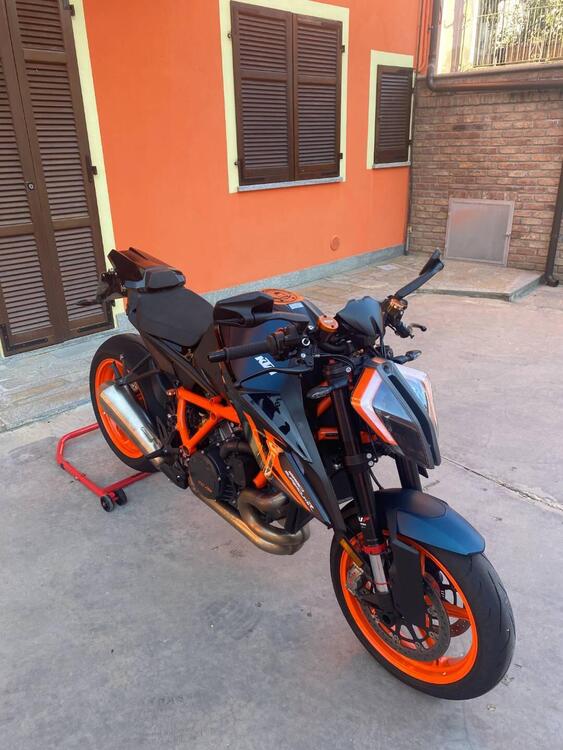 KTM 1290 Super Duke R (2022 - 23) (4)