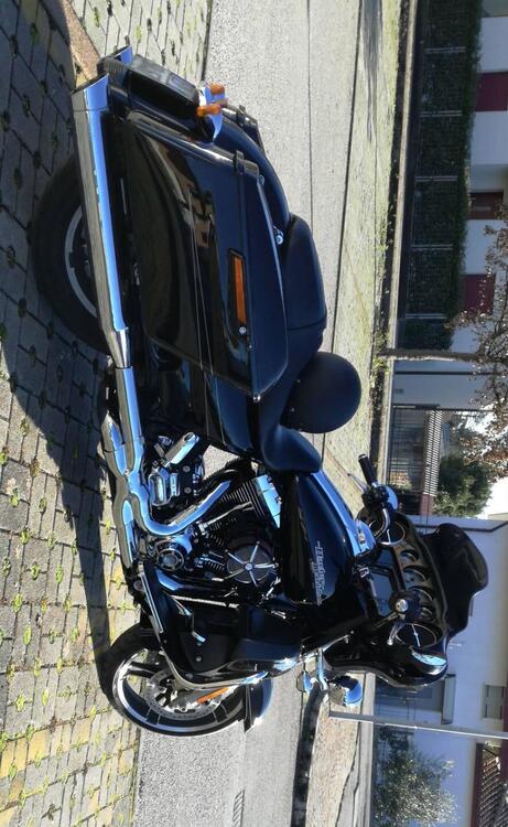 Harley-Davidson 1690 Street Glide Special (2014 - 16) - FLHX (3)