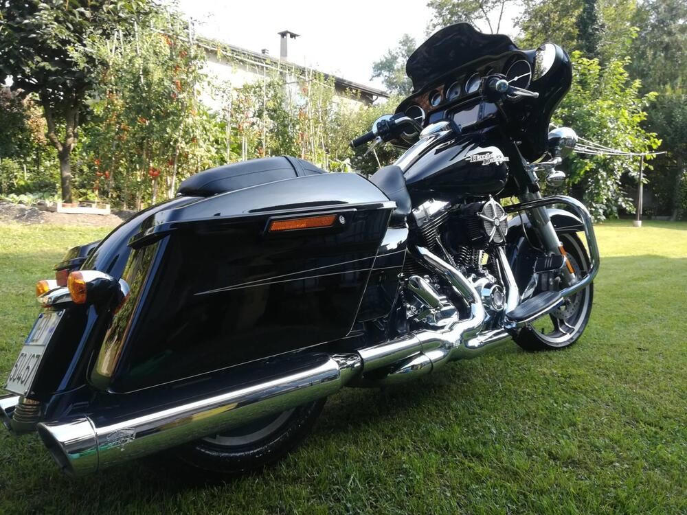 Harley-Davidson 1690 Street Glide Special (2014 - 16) - FLHX (4)