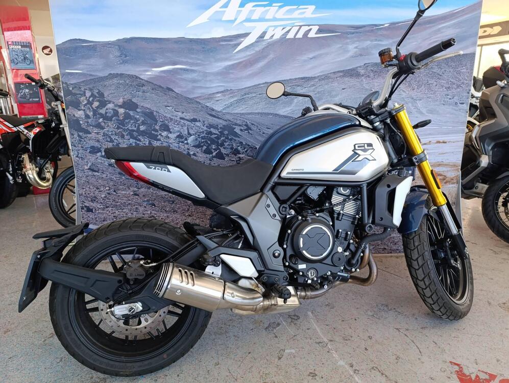 CFMOTO 700CL-X Heritage (2021 - 25)