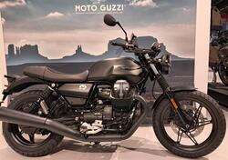 Moto Guzzi V7 Stone (2021 - 25) nuova