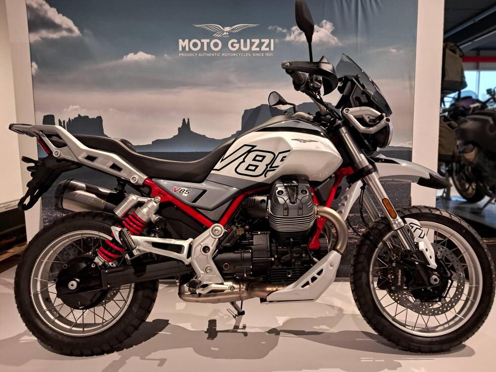 Moto Guzzi V85 TT (2024 - 25)