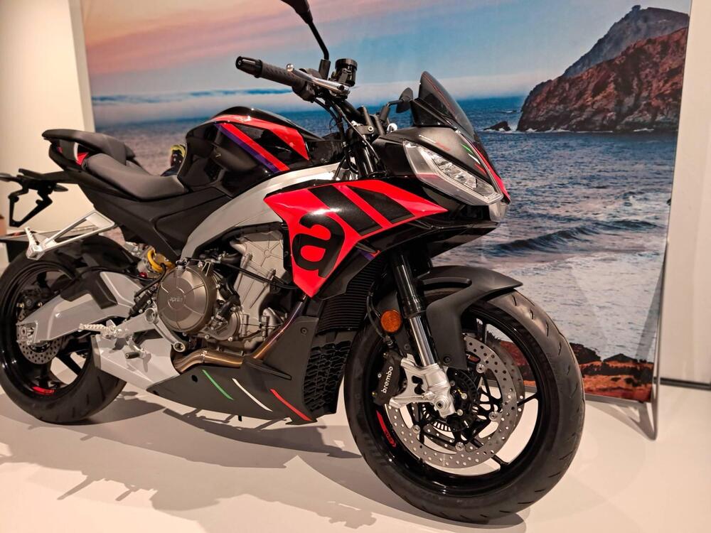 Aprilia Tuono 660 Factory (2022 - 24) (2)