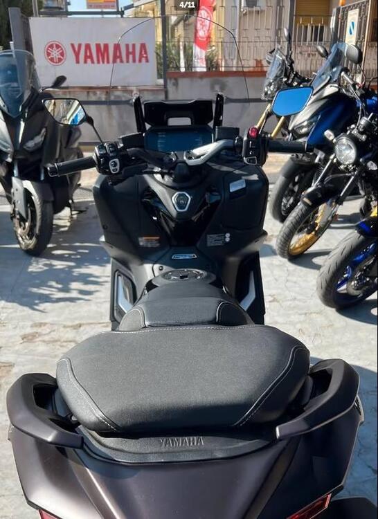 Yamaha T-Max 560 (2022 - 24) (4)