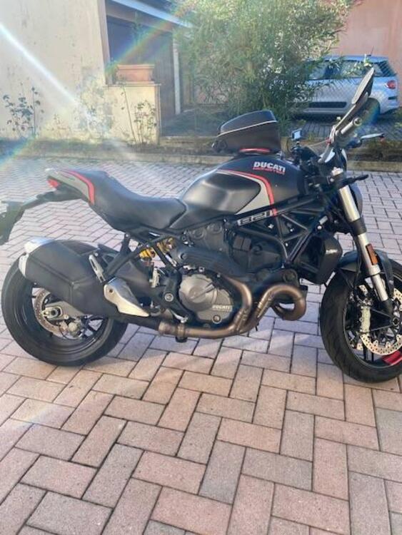 Ducati Monster 821 Stealth (2019 - 20) (5)