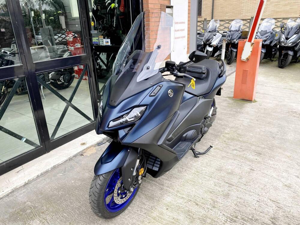 Yamaha T-Max 560 (2022 - 24) (4)