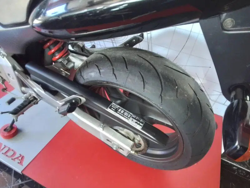 Honda Hornet 600 (2000 - 02) (5)