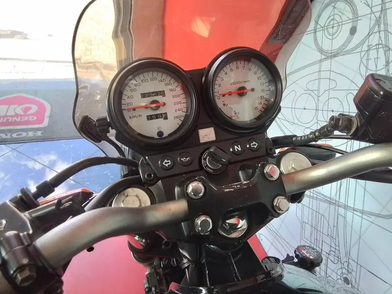 Honda Hornet 600 (2000 - 02) (8)