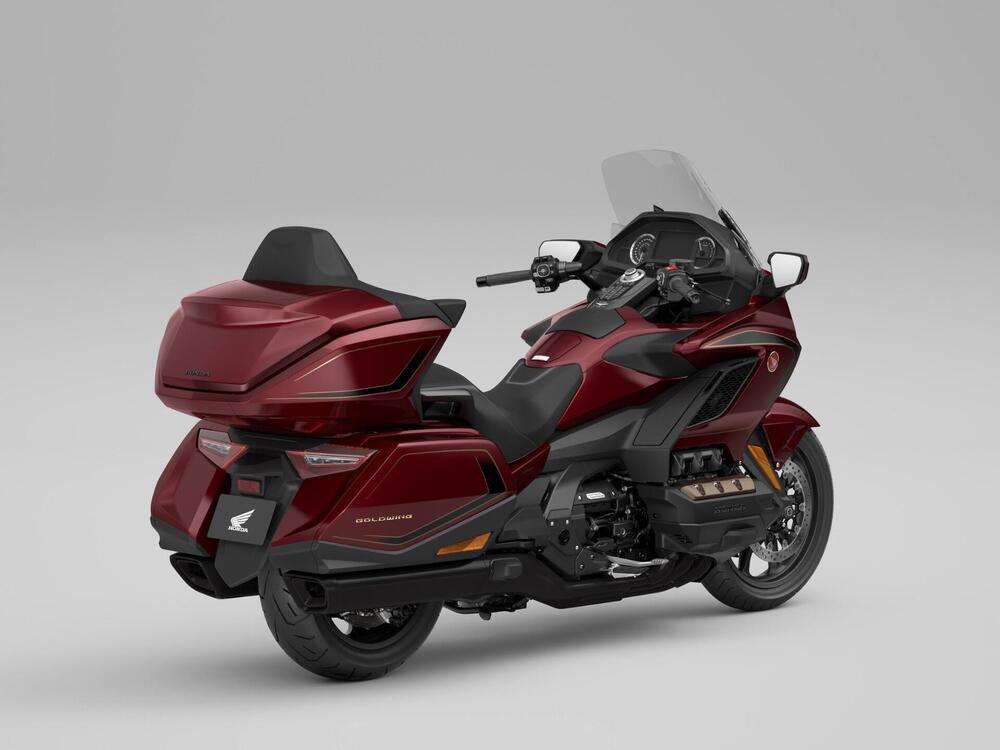 Honda GL 1800 Gold Wing Tour DCT & Airbag (2022 - 24) (4)