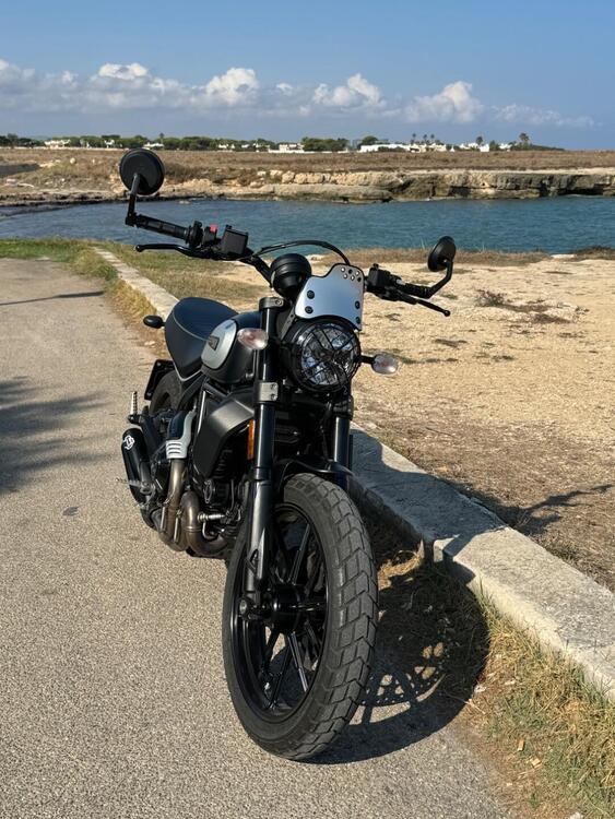 Ducati Scrambler 800 Icon Dark (2020)