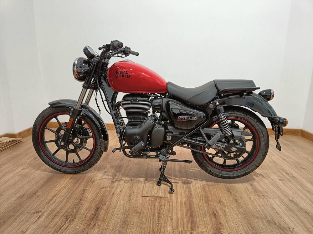 Royal Enfield Meteor 350 Fireball (2021 - 25)