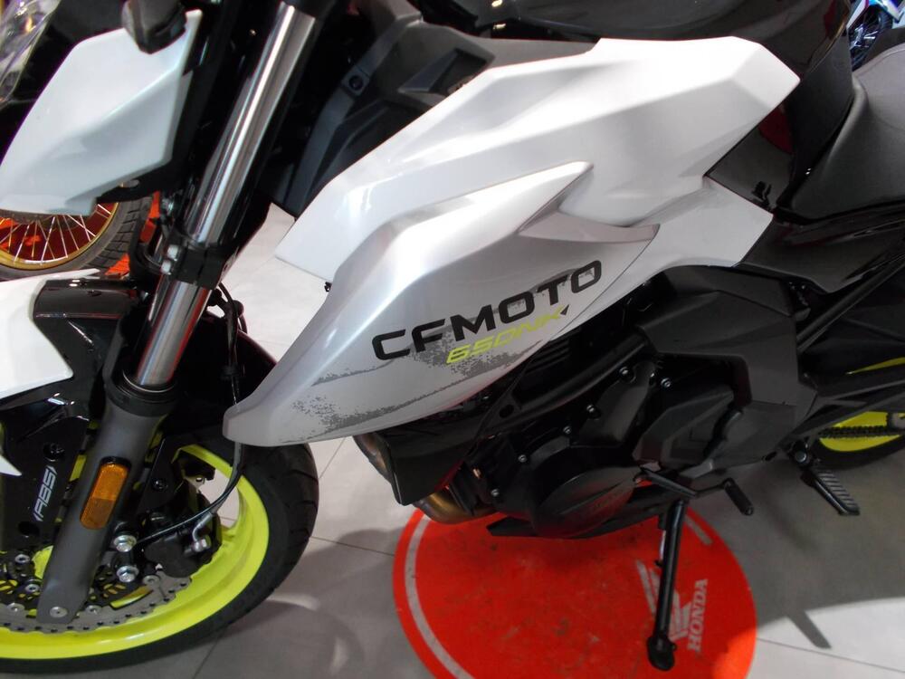 CFMOTO 650NK (2021 - 24) (4)