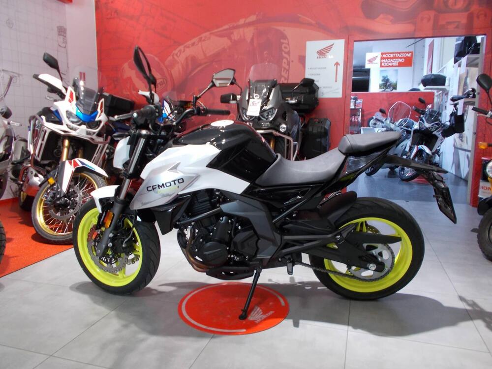 CFMOTO 650NK (2021 - 24) (5)