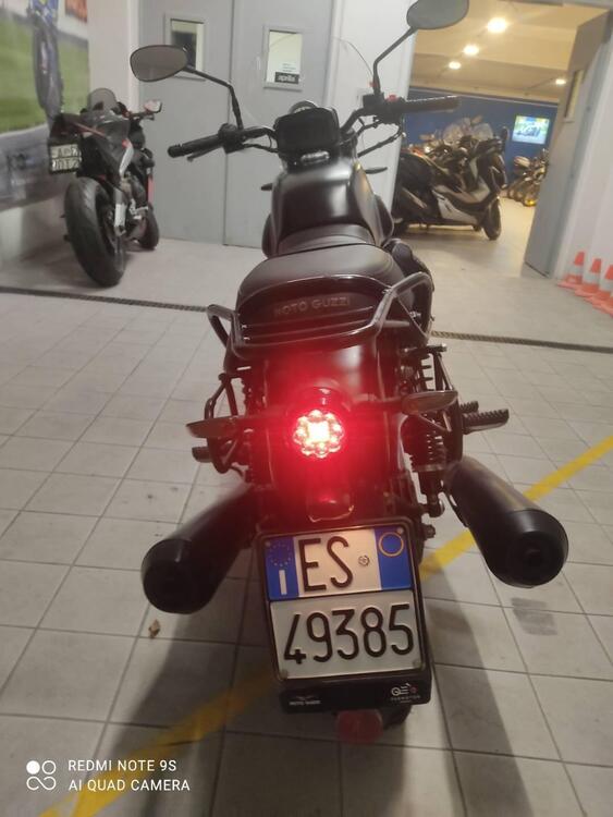 Moto Guzzi V7 III Stone Night Pack (2019 - 20) (4)