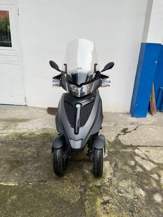 Piaggio Mp3 300 LT Yourban Sport (2017 - 19) (4)