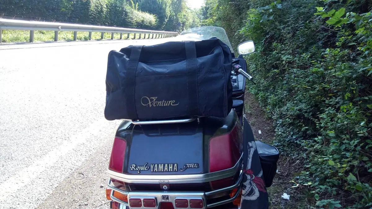 Yamaha XVZ 12 VENTURE (5)