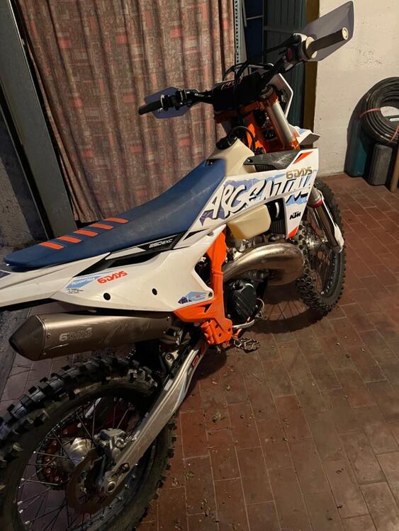 KTM 250 EXC TPI Six Days (2023) (2)