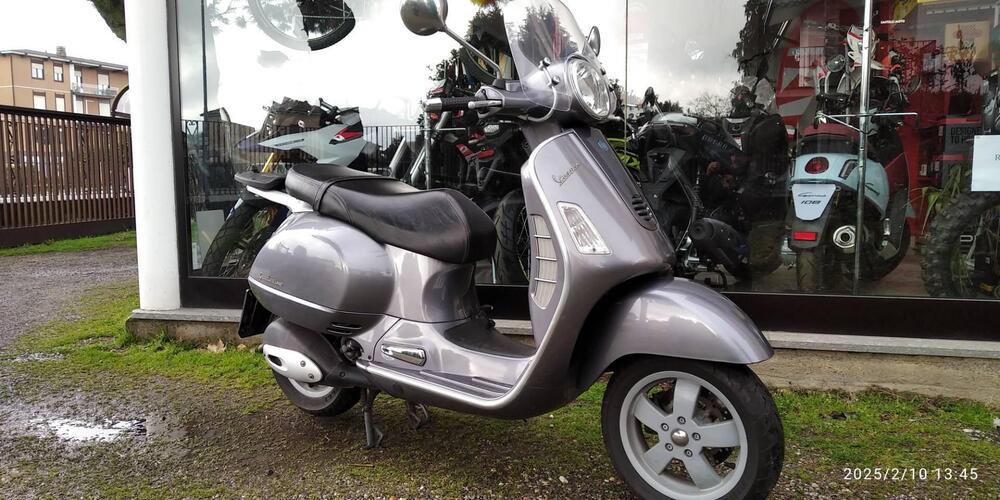 Vespa Granturismo 200 L (2)