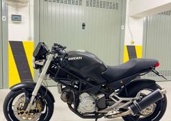 Ducati Monster 750 Dark (1999 - 02) usata