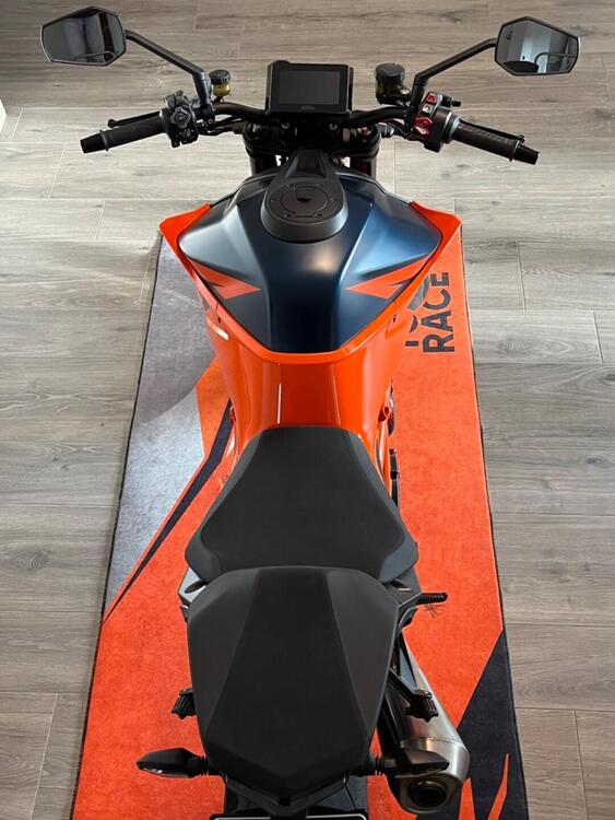 KTM 1290 Super Duke R (2021) (5)