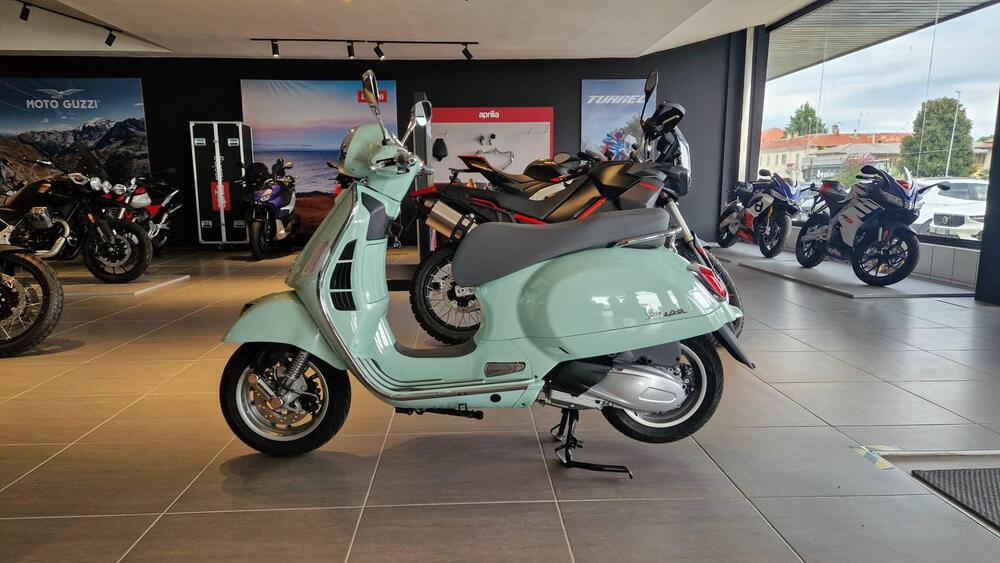 Vespa GTS 125 (2021 - 24) (2)