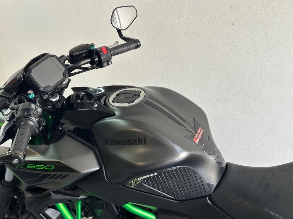 Kawasaki Z 650 (2021 - 24) (2)