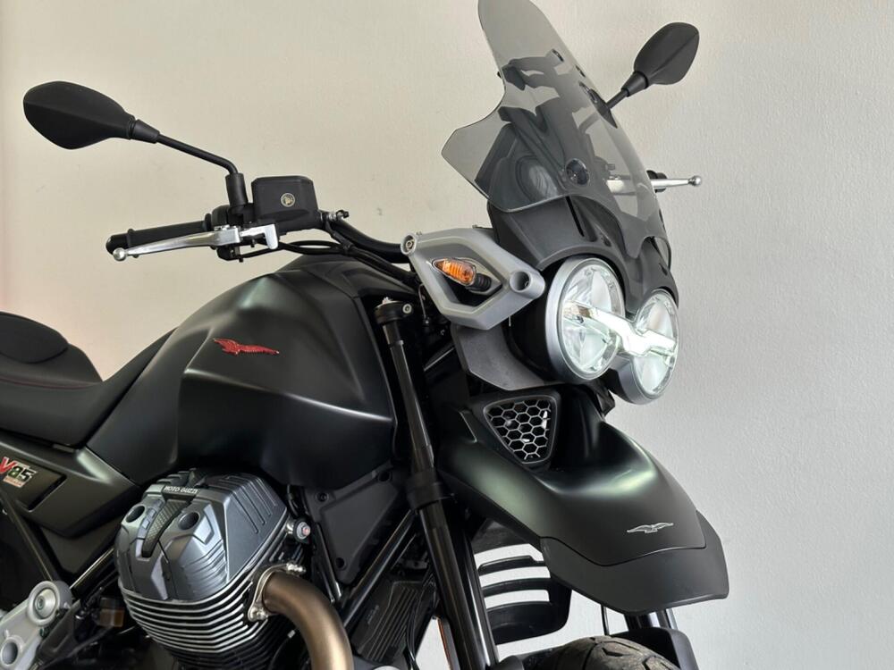 Moto Guzzi V85 Strada (2024 - 25) (2)