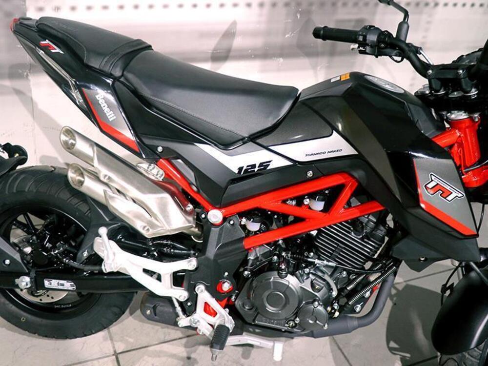 Benelli Tornado Naked T 125 (2022 - 25) (3)