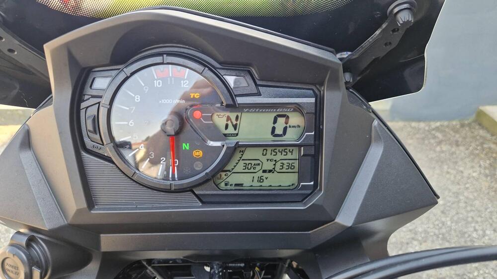 Suzuki V-Strom 650XT ABS (2015 - 17) (4)