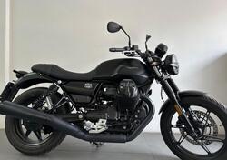 Moto Guzzi V7 Stone (2021 - 25) usata