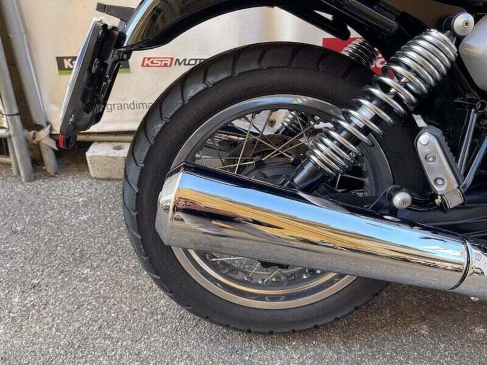 Moto Guzzi V7 Special (2021 - 24) (3)