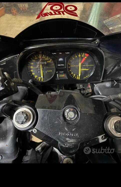 Honda VF 500 F2 (1985 - 87) (3)