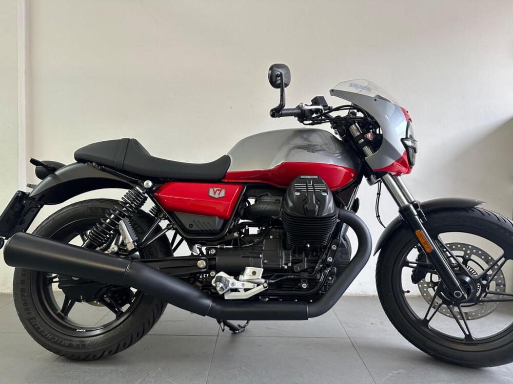 Moto Guzzi V7 Stone Corsa (2023 - 25)